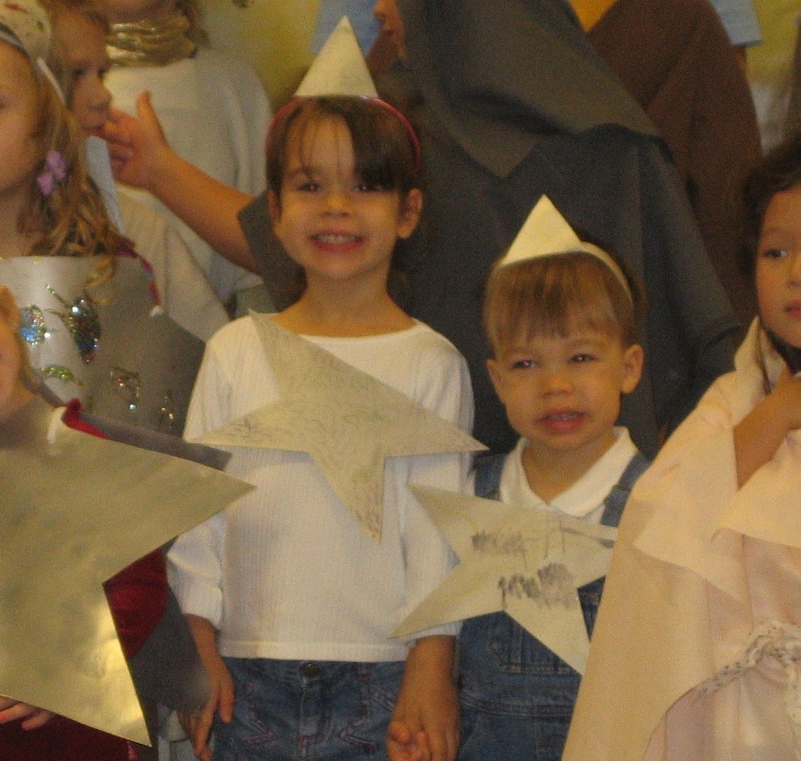 Elementary Students performing a play - homeschooldrama.com